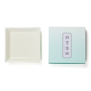 [ Sato .] four person . plate cream color pine ..