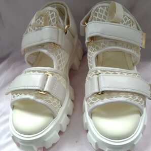 新品【L】EVOL ベルトデザイン プラットフォーム スニーカーサンダル クリーム イーボル