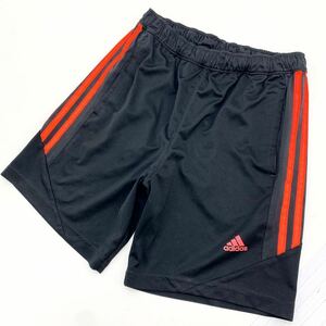 アディダス adidas ブラック ショートパンツ 短パン ハーフパンツ 160cm キッズ 子供用 ブラック × レッド CLIMACOOL 軽量速乾■Ja2082