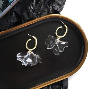 ピアス レディース 透明 花びら ファッション 女性 web 有名人 アクリル c タッセル イヤリング 樹脂 花びら クラシック #C117-11