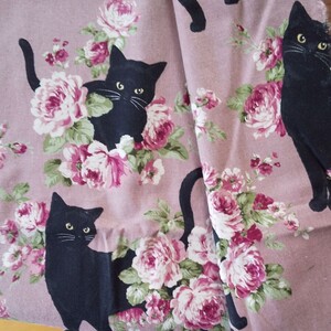 黒猫とオールドローズ 生地ハギレ