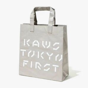 新品未使用 即日発送 KAWS TOKYO FIRST カウズ トーキョー ファースト トートバッグ ウォッシャブル ショッパー 