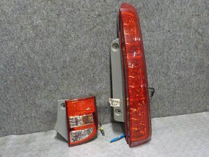 【送料込】 H20年 アイシス DBA-ANM10W 右テールランプ ＬＥＤ KOITO アッパ=44-70、ロアー=44-64 [ZNo:03003024] 68423