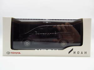 1/30 トヨタ ノア ハイブリッド Si NOAH 80 後期　カラーサンプル 非売品 ミニカー　ボルドーマイカメタリック