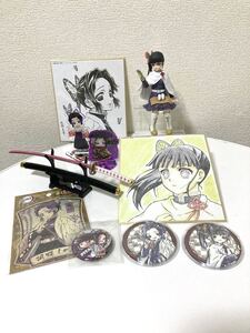鬼滅の刃 ミニ色紙 全集中展 アクリルスタンド 缶バッジ 胡蝶しのぶ 栗花落カナヲ