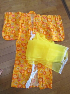 110位　オレンジ色の浴衣と黄色の帯セット