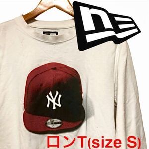 NEW ERA ニューエラ ロンT 長袖 トップス Tシャツ 白色 ホワイト 丸首 服飾品 中古品 プリント size(S) ファッション 袖リブ 【4924】F