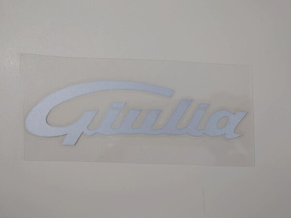アルファロメオ 新型ジュリア(952)向け 筆記体「Giulia」GTA/m 純正デザインタイプ 切抜き文字 リアエンブレムステッカー 色：銀