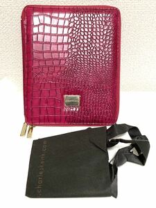 [ beautiful goods ]Charles & Keith Charles & Keith black ko type pushed . clutch bag magenta eko-bag attaching 