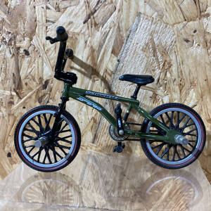 Schwinnshu wing BMX miniature figure Hydromatic