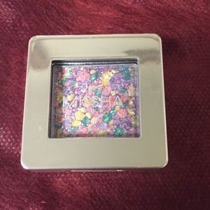 アイシャドウミシャ