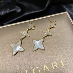 スノーフレークジルコニアダイヤモンドピアス