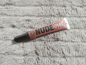 新品　nudestix　3-1　アイシャドウ　チーク　リップ