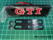 GTI 光る LED フロント エンブレム フォルクスワーゲン ゴルフ ポロ アウディ_画像1