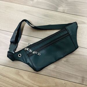 ボディバッグ ショルダー サコッシュ 黒 革 メンズ レディース 軽量 シンプル
