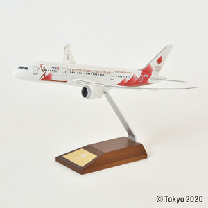 即決♪新品 限定 日本航空 JAL 東京オリンピック 東京2020オリンピック聖火特別輸送機 スナップインモデル 1:200 1/200 モデルプレーン