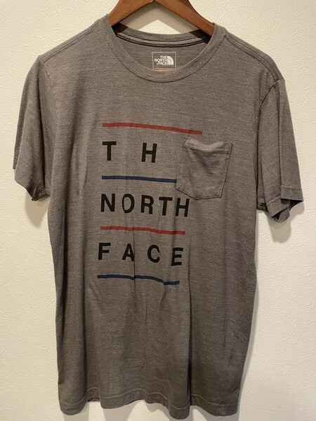 《送料込み》THE NORTH FACE ノースフェイス ポケットTシャツ ポケT 半袖 グレー メンズ M アウトドア 人気 ストリート 人気 カジュアル