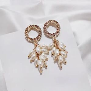 8小粒パールピアス