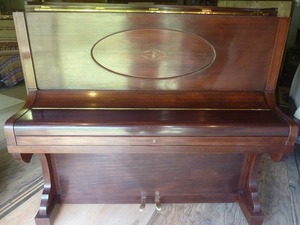  price cut! 80 year front about front. East Germany made overhaul past record goods . refresh to Toro. house piano atelier 
