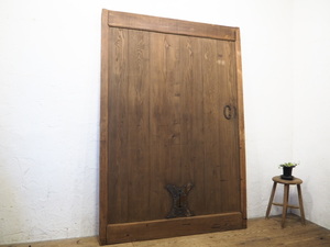 タ荷X0105◆【H188cm×W131cm】◆アンティーク◆栗材の重厚な古い蔵戸◆古建具引き戸格子戸古民家再生材料古材無垢板店舗什器N(ヤE)下