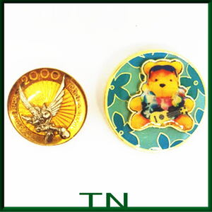  free shipping } Tokyo Disney Land move Pooh . wing. raw .. Mickey * Disney pin badge A00207