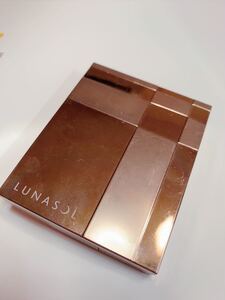 LUNASOL ルナソルアイシャドウ