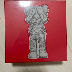【新品未開封品】□KAWS TOKYO FIRST パズル