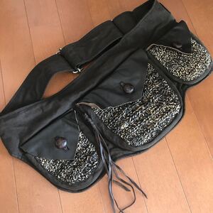スエードと麻紐のボディバック 斜めがけ ハンドメイド ウエストポーチ