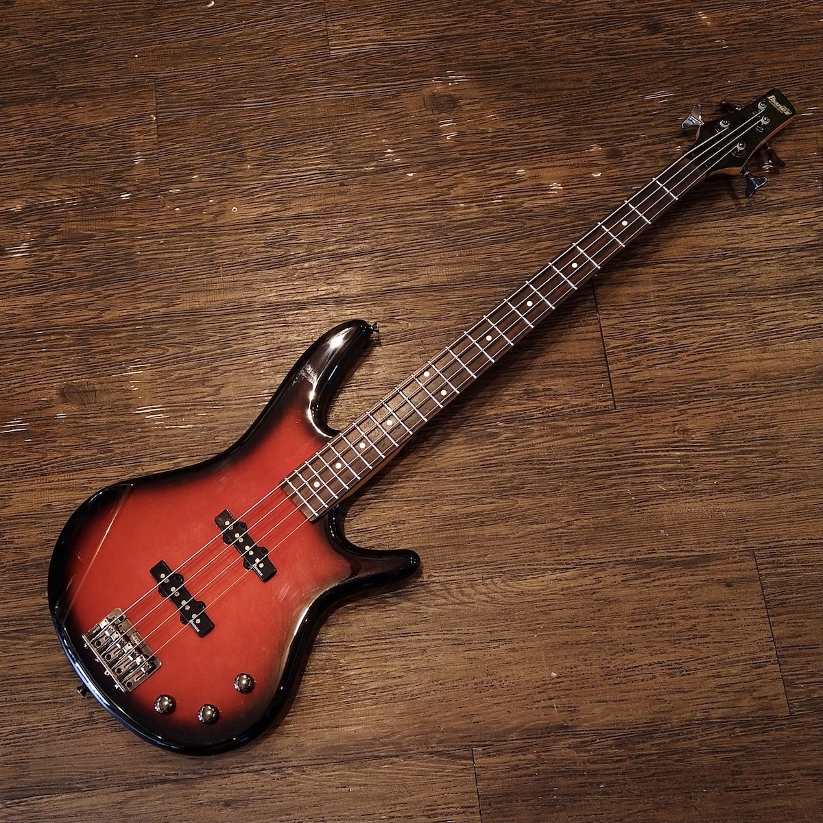 Ibanez Gio GSR320 アイバニーズ Electric bass エレキベース
