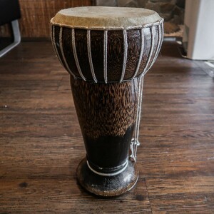 メーカー不明 ジャンベ アフリカ 民族楽器 -GRUN SOUND-u638-