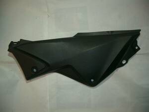 HONDA CBR250R 中古サイドカバー 左 83610-KYJ-9000 L MC41