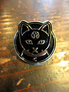 ピンバッチ　黒猫　星印　月印　星マーク　キャット　ネコ好き　愛猫家　ピンバッジ