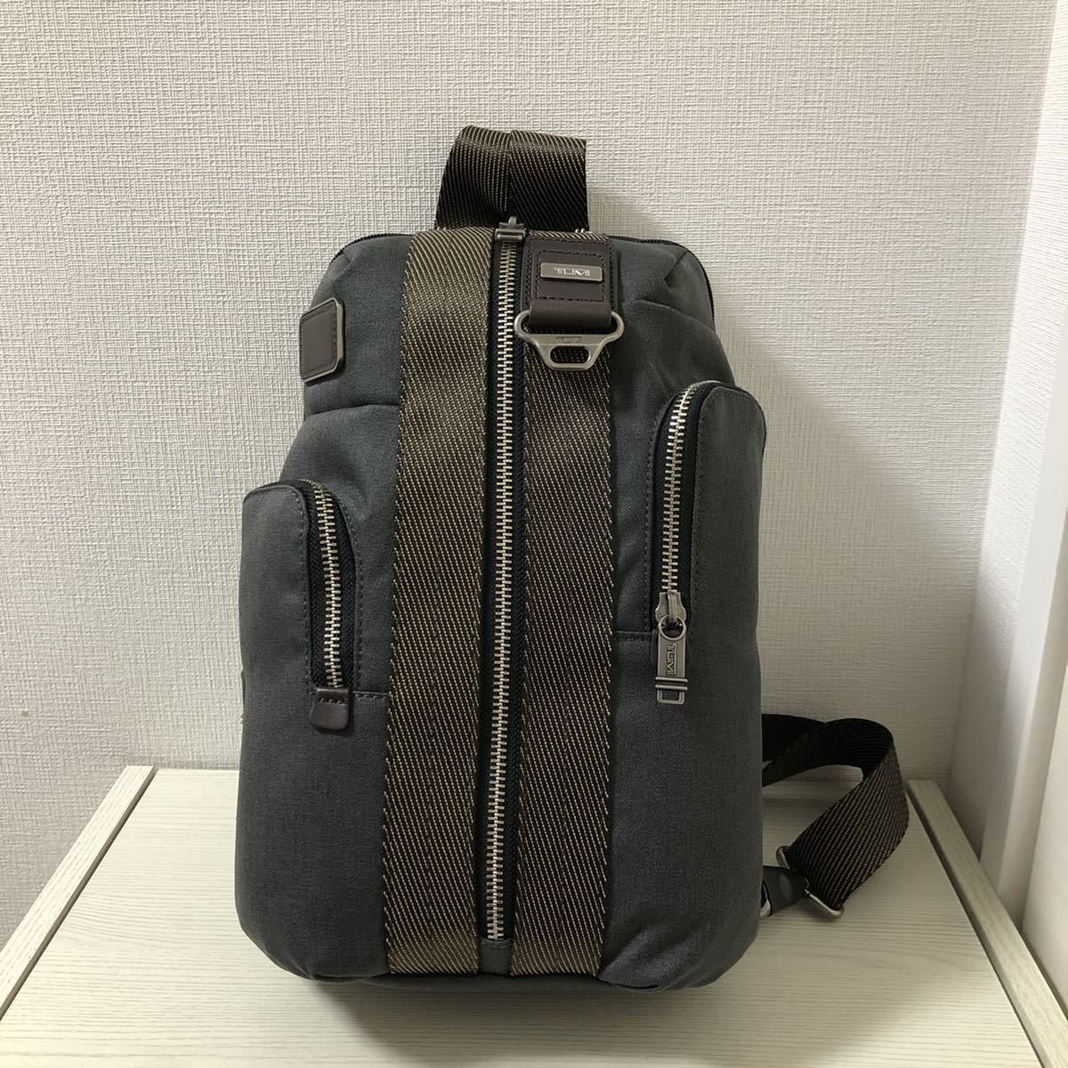 ショルダー トゥミ ボディバッグ グレー 69319 IZWnS-m76124507876