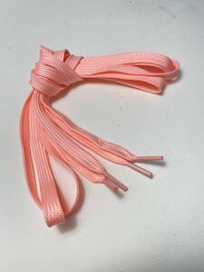 綺麗なピンクの靴紐（145cm x 2本）