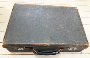 昭和初期に実際に使用していた革製レトロトランク　当時物　ビンテージ品　使用可能