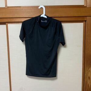 アンダーアーマー インナーシャツ UNDER ARMOUR