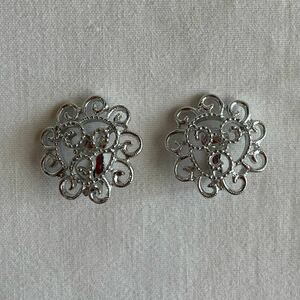 サラ・コベントリー ヴィンテージ イヤリング シルバー 唐草模様 Vintage Sarah Coventry silver tone earrings