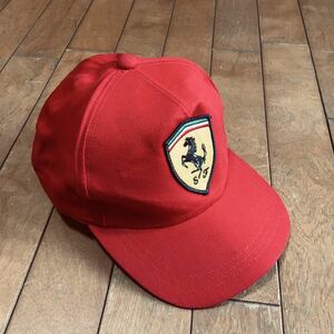 ★ ≪ Ferrari ≫ ★ MAGNETI MARELLIワッペン刺繍レーシングキャップ ★