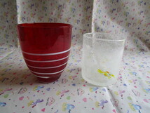A　「琉球ガラス　泡ロックグラス＆手作り赤色のフリーグラス～２個まとめて」～箱なし_画像1