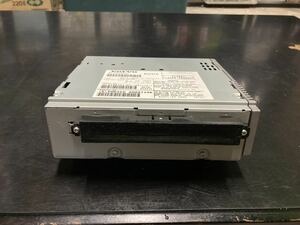 ボルボ　V50　CBA-MB4204S 純正オーディオデッキ　オーディオCD 完動品