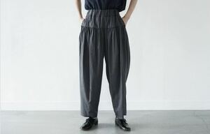 美品　送料込　クールマックス ポリエステル &リネン トロピカル ギャザーワイドパンツ／grey［size M］／NO CONTROL AIR