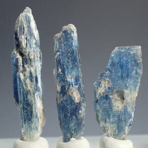 ジンバブエ共和国 西マショナランド州産 カイヤナイト 原石 計10.0g 天然石 鉱物 藍晶石 ブルーカイヤナイト パワーストーン