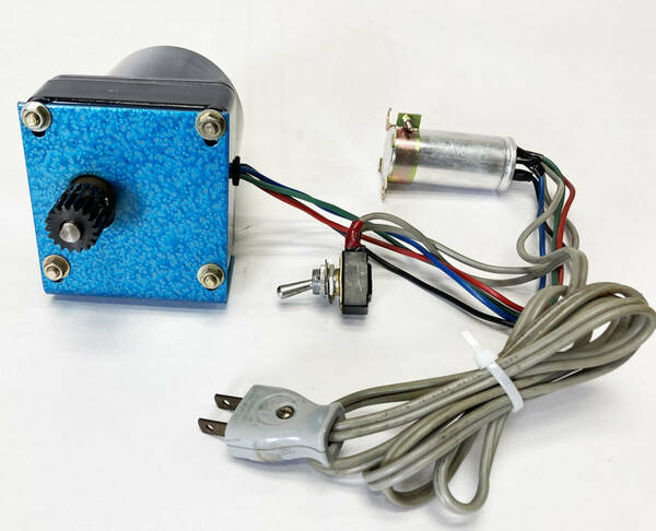 SERVO INDUCTION MOTOR IM8P15 100V★中古品