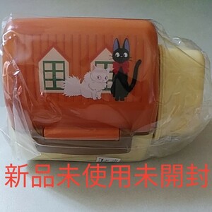 日本製 お弁当箱 おにぎり型付き おにぎりランチボックス 魔女の宅急便 おうち 新品未使用未開封　ジジ　リリー