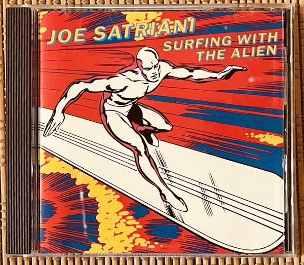 即決送料無料、JOE SATRIANI、SURFING WITH THE ALIEN、1987年、Steve Vaiの師匠、海外盤、EK68028