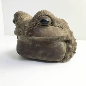 郷土玩具 木製 骨董 古美術 現代彫刻 蛙 カエル 木彫 木彫の蛙　オブジェ 置物 正昭