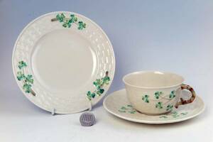 　　Belleek　=　 Old-カップ&ソーサー＆プレート　 = 　クローバー　　M　(1級品)　=EE=　