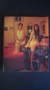 相田翔子・飯田圭織写真集 『エーゲ海 The Agean』 発行:2004年1月30日 初版発行 編集・発売:角川書店