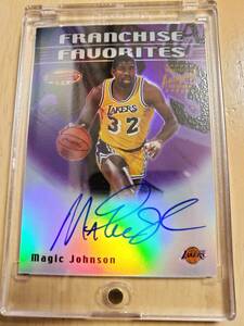 サイン 2001 -02 Topps Franchise Favorites MAGIC JOHNSON Refractor Auto / マジック ジョンソン Autograph