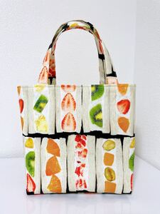 ハンドメイド トートバッグ フルーツサンド柄